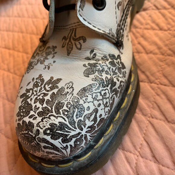 Vintage Dr Martens boots - Black White Floral - 9 US W - Picture 8 of 9